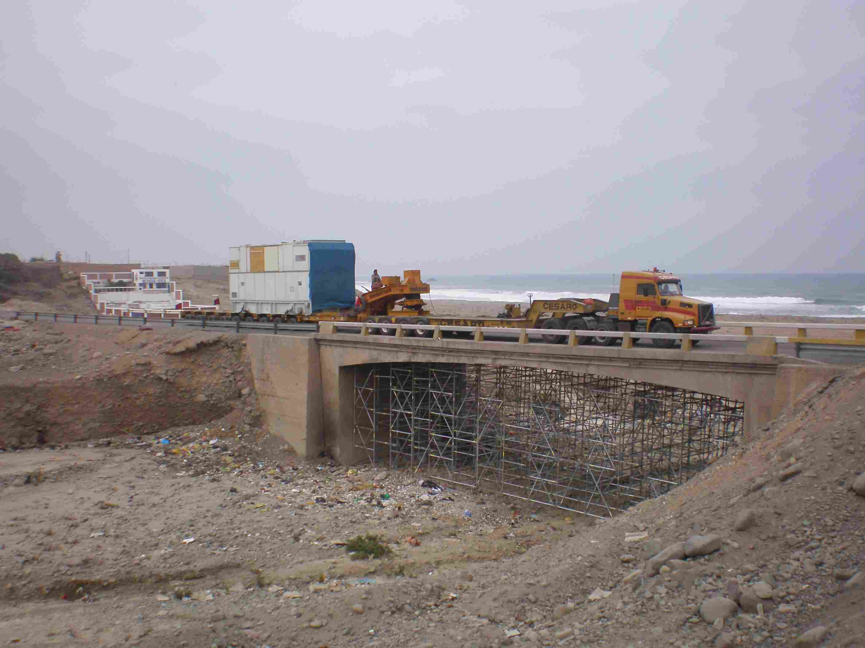 Transporte de Generador 101tons Mollendo-Pisco (2 Generadores 101tons c/u 2 Turbinas 97tons c/u)